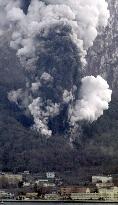 Mt. Usu erupts for 4th time